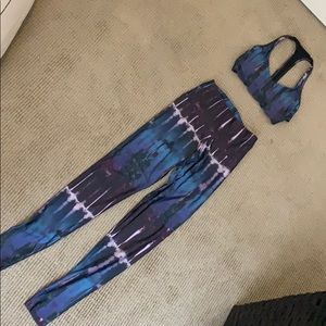 Onzie graphic set, leggings and bra